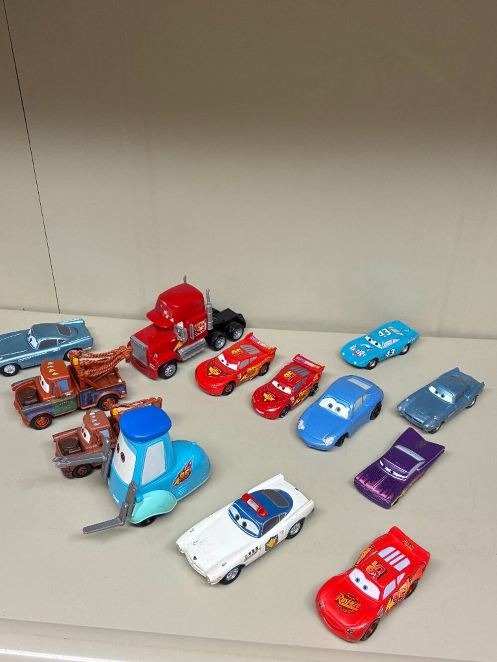 Disney Pixar Cars PLASTIC Lot Lightning McQueen Mack Truck Mater